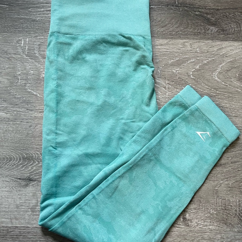 NWOT Gymshark Camo Seamless Leggings Turquoise